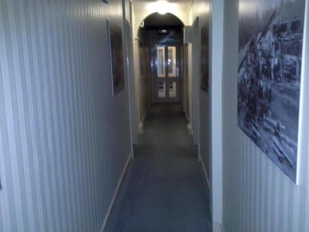 Lansdowne Strand Calne Buitenkant foto